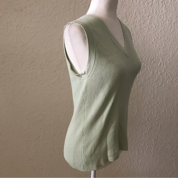 Merona Medium Beautiful Top - Picture 2 of 5